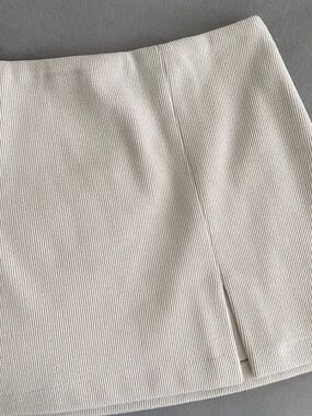 House of Harlow 1960 Soft Cream Ribbed Skirt